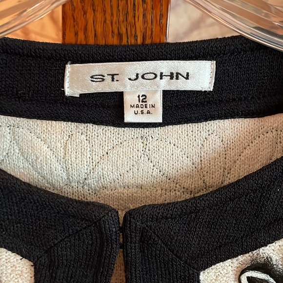 ST. JOHN Women’s Knit Cream Black Embroidered Trim Jacket Size 12 - Picture 2 of 16